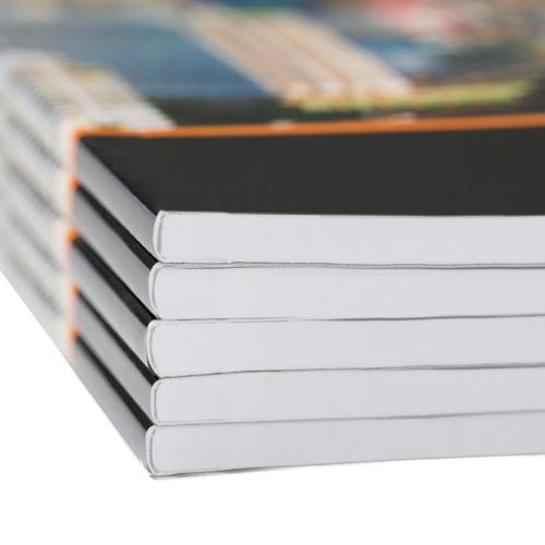Katalog mit Rckendrahtheftung.
