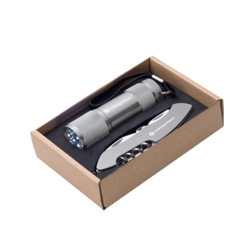 Silberfarbenes Taschenlampen- & Taschenmesser-Set im Karton.