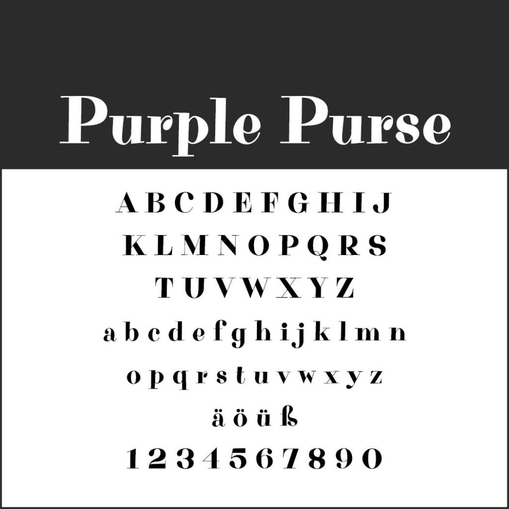 Ein Schriftbeispiel mit dem Titel „Purple Purse“ zeigt Schriften für Rezepte mit Großbuchstaben A–Z, Kleinbuchstaben a–z, Umlauten und den Zahlen 0–9 im Serifenstil auf weißem Hintergrund.