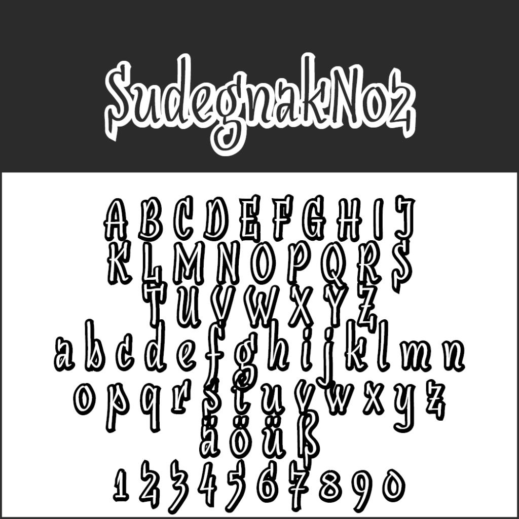 Stilisiertes Alphabet und Zahlen in einer verspielten 3D-Schrift. Großbuchstaben, Kleinbuchstaben, Sonderzeichen (å, ö, ü) und die Zahlen 0-9 werden auf weißem Hintergrund mit schwarzem Rand dargestellt. Der Schriftzug „SudegnakNo2“ erscheint darüber fettgedruckt.